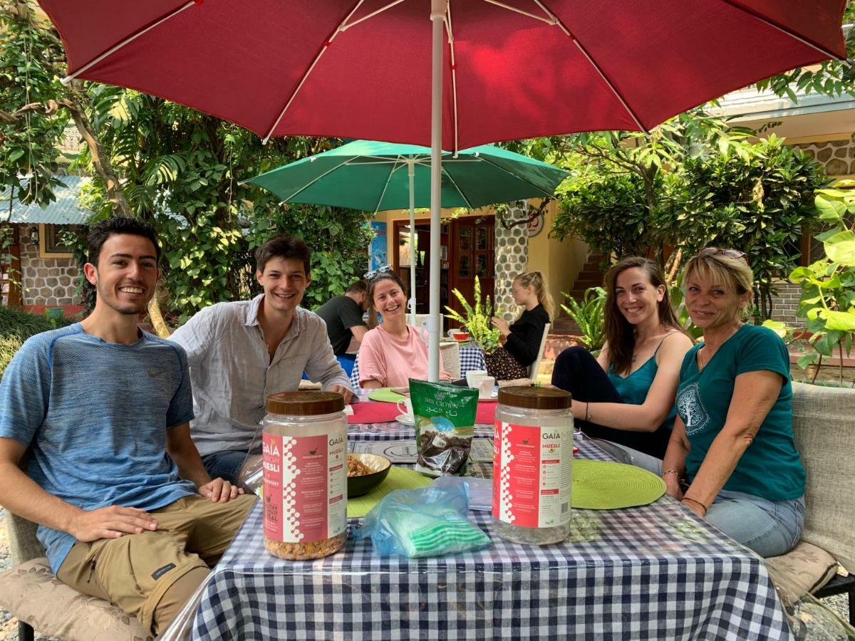 Gaurishankar Backpackers Hostel Pokhara Bagian luar foto
