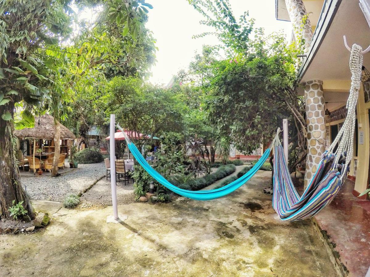 Gaurishankar Backpackers Hostel Pokhara Bagian luar foto